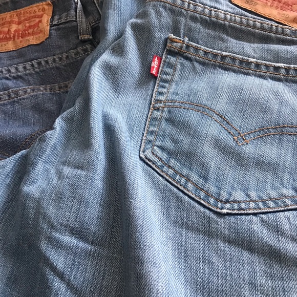 Two pairs of levis - Picture 2 of 4